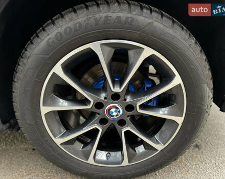 Серый БМВ Х5, объемом двигателя 3 л и пробегом 127 тыс. км за 19700 $, фото 21 на Automoto.ua