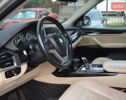 Серый БМВ Х5, объемом двигателя 2 л и пробегом 131 тыс. км за 27800 $, фото 15 на Automoto.ua