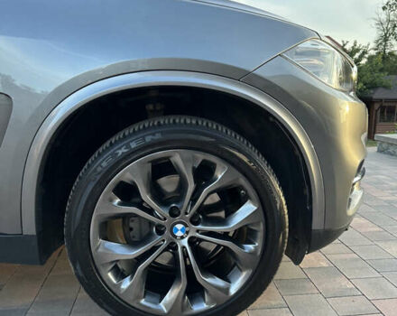Серый БМВ Х5, объемом двигателя 2.98 л и пробегом 155 тыс. км за 25000 $, фото 13 на Automoto.ua
