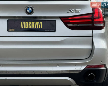 Серый БМВ Х5, объемом двигателя 3 л и пробегом 305 тыс. км за 18990 $, фото 21 на Automoto.ua