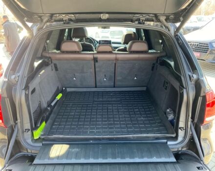 Серый БМВ Х5, объемом двигателя 3 л и пробегом 152 тыс. км за 19800 $, фото 28 на Automoto.ua