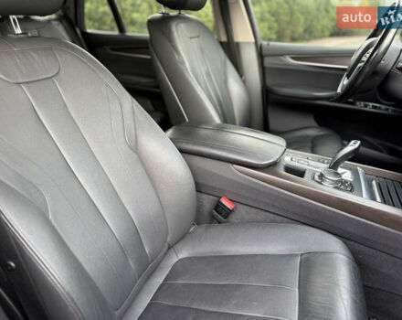 Серый БМВ Х5, объемом двигателя 2 л и пробегом 243 тыс. км за 27000 $, фото 15 на Automoto.ua