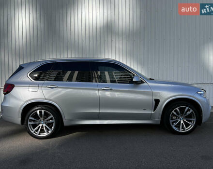 Сірий БМВ Х5, об'ємом двигуна 2.99 л та пробігом 193 тис. км за 27500 $, фото 5 на Automoto.ua