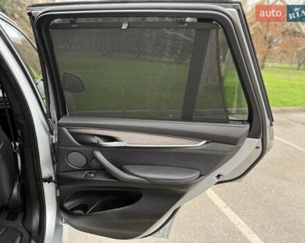 Сірий БМВ Х5, об'ємом двигуна 2.98 л та пробігом 140 тис. км за 27500 $, фото 29 на Automoto.ua