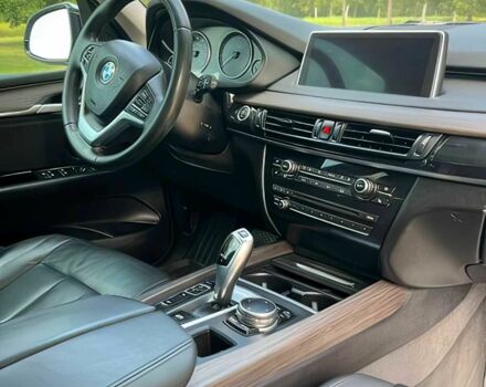 Серый БМВ Х5, объемом двигателя 3 л и пробегом 75 тыс. км за 21500 $, фото 10 на Automoto.ua