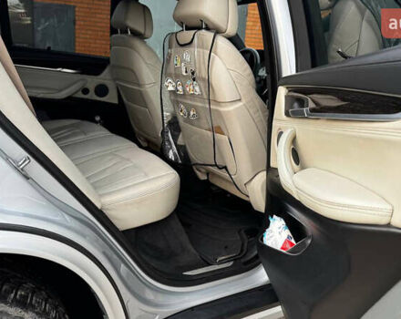 Сірий БМВ Х5, об'ємом двигуна 2.98 л та пробігом 191 тис. км за 26000 $, фото 17 на Automoto.ua