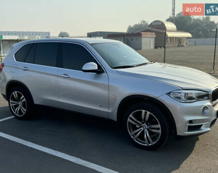 Сірий БМВ Х5, об'ємом двигуна 2 л та пробігом 185 тис. км за 22950 $, фото 1 на Automoto.ua