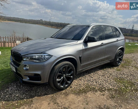 Серый БМВ Х5, объемом двигателя 3 л и пробегом 230 тыс. км за 36000 $, фото 32 на Automoto.ua