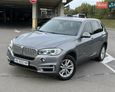 Серый БМВ Х5, объемом двигателя 2 л и пробегом 243 тыс. км за 27000 $, фото 3 на Automoto.ua
