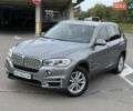 Серый БМВ Х5, объемом двигателя 2 л и пробегом 243 тыс. км за 27000 $, фото 3 на Automoto.ua