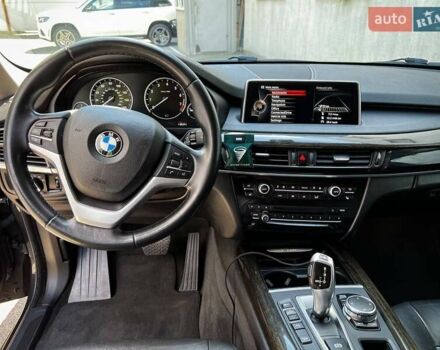 Сірий БМВ Х5, об'ємом двигуна 2 л та пробігом 210 тис. км за 29000 $, фото 6 на Automoto.ua