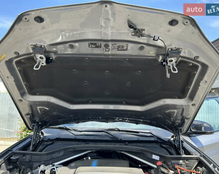 Сірий БМВ Х5, об'ємом двигуна 2 л та пробігом 136 тис. км за 31000 $, фото 50 на Automoto.ua