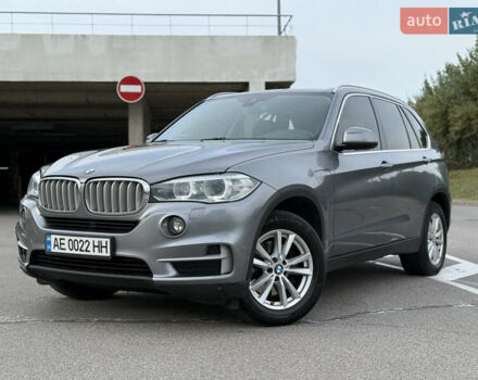 Серый БМВ Х5, объемом двигателя 2 л и пробегом 243 тыс. км за 27000 $, фото 1 на Automoto.ua