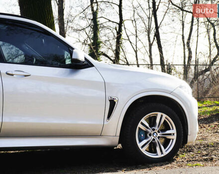 Сірий БМВ Х5, об'ємом двигуна 4.39 л та пробігом 80 тис. км за 33333 $, фото 27 на Automoto.ua