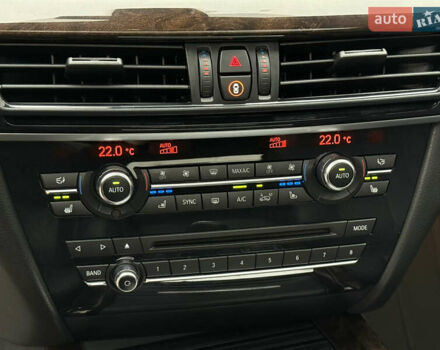 Серый БМВ Х5, объемом двигателя 3 л и пробегом 220 тыс. км за 25300 $, фото 52 на Automoto.ua