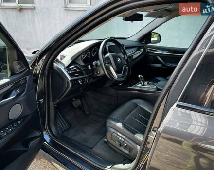 Сірий БМВ Х5, об'ємом двигуна 2 л та пробігом 210 тис. км за 29000 $, фото 5 на Automoto.ua