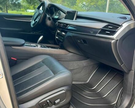 Серый БМВ Х5, объемом двигателя 3 л и пробегом 75 тыс. км за 21500 $, фото 9 на Automoto.ua