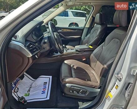 Серый БМВ Х5, объемом двигателя 2 л и пробегом 119 тыс. км за 22950 $, фото 5 на Automoto.ua