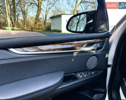 Сірий БМВ Х5, об'ємом двигуна 4.39 л та пробігом 80 тис. км за 33333 $, фото 40 на Automoto.ua