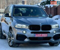 Серый БМВ Х5, объемом двигателя 3 л и пробегом 146 тыс. км за 38800 $, фото 1 на Automoto.ua