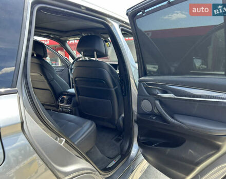 Сірий БМВ Х5, об'ємом двигуна 2 л та пробігом 136 тис. км за 31000 $, фото 27 на Automoto.ua