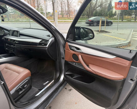 Серый БМВ Х5, объемом двигателя 2 л и пробегом 89 тыс. км за 27000 $, фото 33 на Automoto.ua