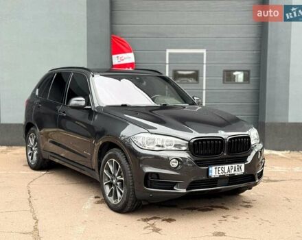 Серый БМВ Х5, объемом двигателя 2 л и пробегом 192 тыс. км за 27999 $, фото 10 на Automoto.ua