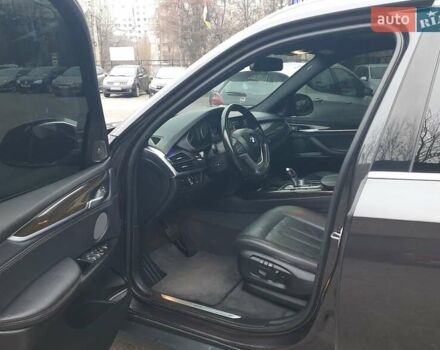Серый БМВ Х5, объемом двигателя 3 л и пробегом 229 тыс. км за 27499 $, фото 24 на Automoto.ua