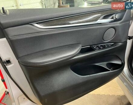 Сірий БМВ Х5, об'ємом двигуна 2.98 л та пробігом 158 тис. км за 25800 $, фото 34 на Automoto.ua