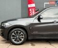 Серый БМВ Х5, объемом двигателя 2 л и пробегом 192 тыс. км за 27999 $, фото 3 на Automoto.ua