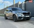 Серый БМВ Х5, объемом двигателя 2 л и пробегом 143 тыс. км за 31500 $, фото 1 на Automoto.ua