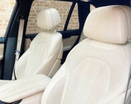 Серый БМВ Х5, объемом двигателя 3 л и пробегом 119 тыс. км за 12500 $, фото 5 на Automoto.ua