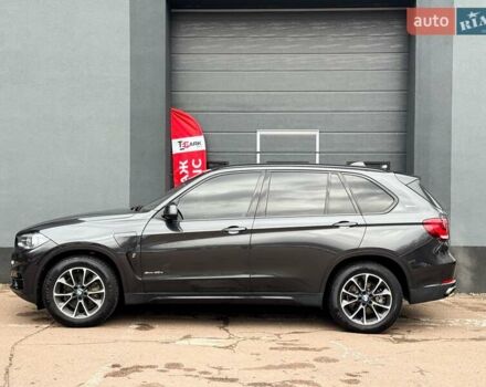 Серый БМВ Х5, объемом двигателя 2 л и пробегом 192 тыс. км за 27999 $, фото 4 на Automoto.ua