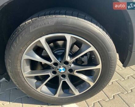 Серый БМВ Х5, объемом двигателя 3 л и пробегом 180 тыс. км за 21500 $, фото 4 на Automoto.ua
