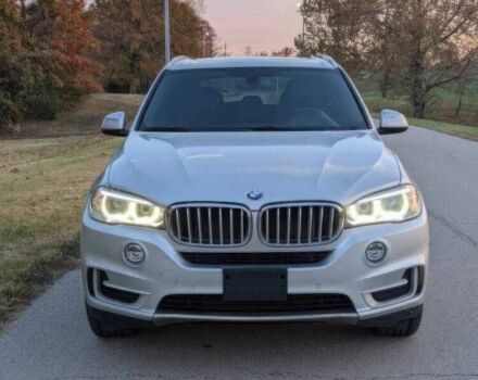 Серый БМВ Х5, объемом двигателя 3 л и пробегом 119 тыс. км за 8000 $, фото 1 на Automoto.ua