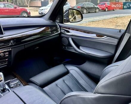 Сірий БМВ Х5, об'ємом двигуна 2 л та пробігом 236 тис. км за 26900 $, фото 46 на Automoto.ua