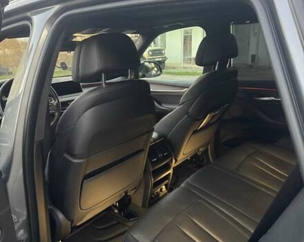 Сірий БМВ Х5, об'ємом двигуна 2.99 л та пробігом 195 тис. км за 38500 $, фото 19 на Automoto.ua