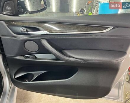 Сірий БМВ Х5, об'ємом двигуна 2.98 л та пробігом 158 тис. км за 25800 $, фото 20 на Automoto.ua