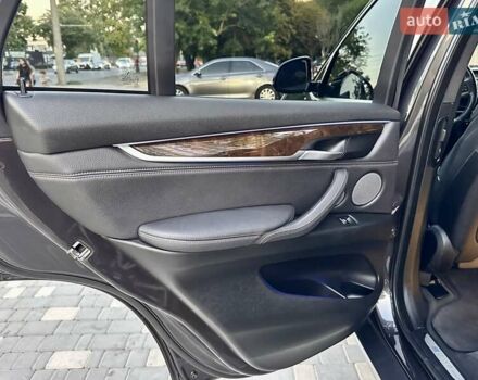 Сірий БМВ Х5, об'ємом двигуна 2 л та пробігом 236 тис. км за 26900 $, фото 36 на Automoto.ua
