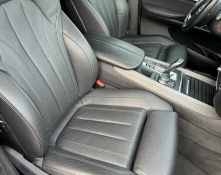 Сірий БМВ Х5, об'ємом двигуна 2 л та пробігом 145 тис. км за 22999 $, фото 29 на Automoto.ua