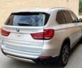 Серый БМВ Х5, объемом двигателя 3 л и пробегом 119 тыс. км за 12500 $, фото 3 на Automoto.ua
