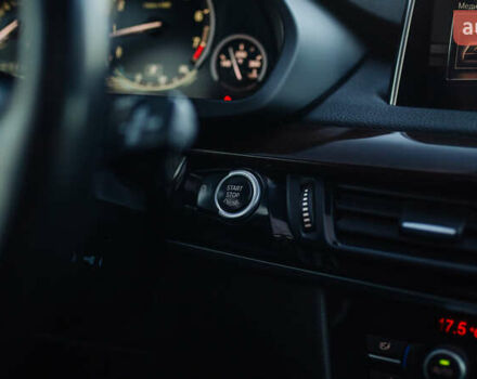 Серый БМВ Х5, объемом двигателя 2.98 л и пробегом 141 тыс. км за 29500 $, фото 17 на Automoto.ua