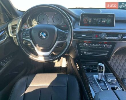 Серый БМВ Х5, объемом двигателя 3 л и пробегом 180 тыс. км за 21500 $, фото 7 на Automoto.ua