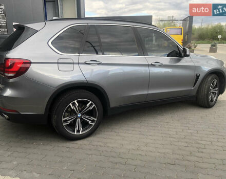 Серый БМВ Х5, объемом двигателя 2 л и пробегом 187 тыс. км за 30500 $, фото 4 на Automoto.ua