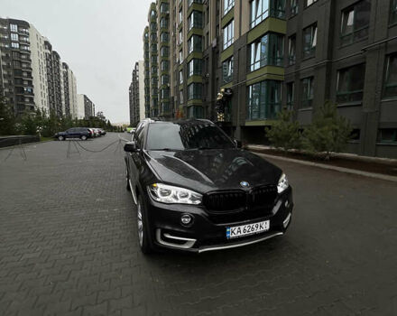Серый БМВ Х5, объемом двигателя 3 л и пробегом 198 тыс. км за 19999 $, фото 2 на Automoto.ua