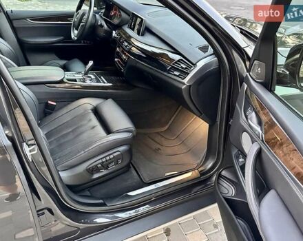 Сірий БМВ Х5, об'ємом двигуна 2 л та пробігом 236 тис. км за 26900 $, фото 52 на Automoto.ua