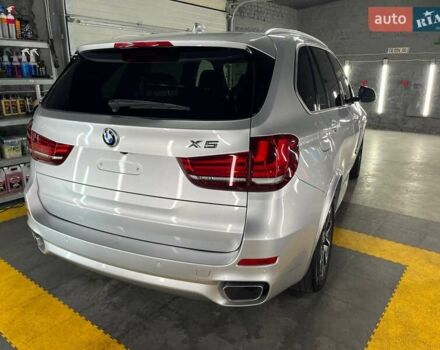 Сірий БМВ Х5, об'ємом двигуна 2.98 л та пробігом 158 тис. км за 25800 $, фото 4 на Automoto.ua