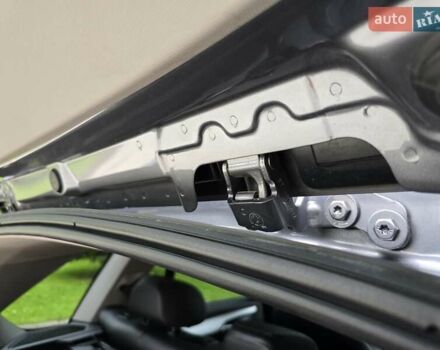 Сірий БМВ Х5, об'ємом двигуна 2 л та пробігом 180 тис. км за 25999 $, фото 70 на Automoto.ua