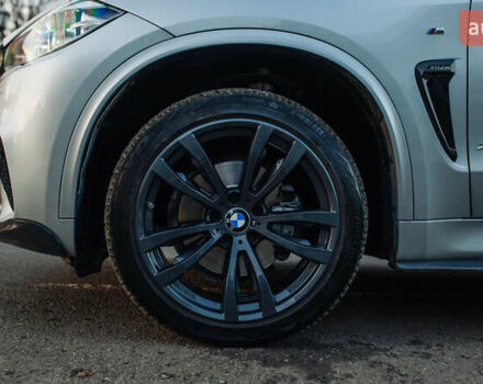 Серый БМВ Х5, объемом двигателя 2.98 л и пробегом 141 тыс. км за 29500 $, фото 12 на Automoto.ua