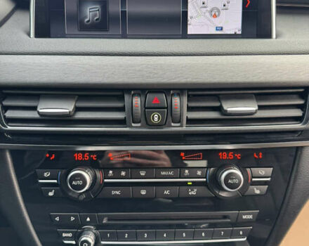 Сірий БМВ Х5, об'ємом двигуна 2 л та пробігом 145 тис. км за 22999 $, фото 34 на Automoto.ua